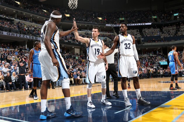 MEMPHIS, TN - JANUARY 31:  Zach Randolph #50 of the Memphis Grizzlies high fives Beno Udrih #19 and Jeff Green #32 during the game against the Oklahoma City Thunder on January 31, 2015 at FedExForum in Memphis, Tennessee. NOTE TO USER: User expressly acknowledges and agrees that, by downloading and or using this photograph, User is consenting to the terms and conditions of the Getty Images License Agreement. Mandatory Copyright Notice: Copyright 2015 NBAE (Photo by Joe Murphy/NBAE via Getty Images)