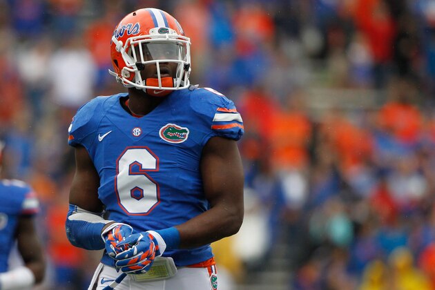 Nov 22, 2014; Gainesville, FL, USA; Florida Gators defensive lineman Dante Fowler Jr. (6) against the Eastern Kentucky Colonels during the first quarter at Ben Hill Griffin Stadium. Mandatory Credit: Kim Klement-USA TODAY Sports