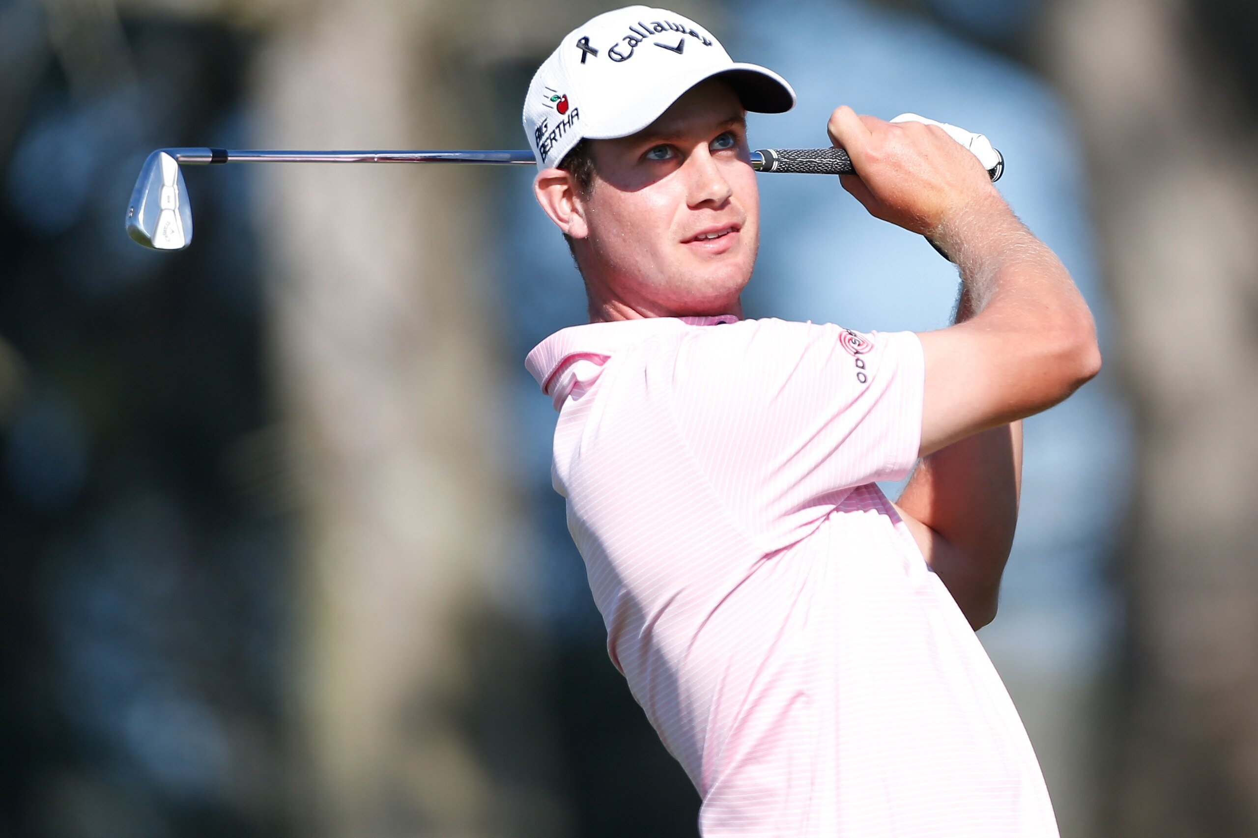LA JOLLA, CA - FEBRUARY 06:  Harris English plays his tee shot on the 17th hole of the north course during round two of the Farmers Insurance Open at Torrey Pines Golf Course on February 6, 2015 in La Jolla, California.  (Photo by Todd Warshaw/Getty Images)
