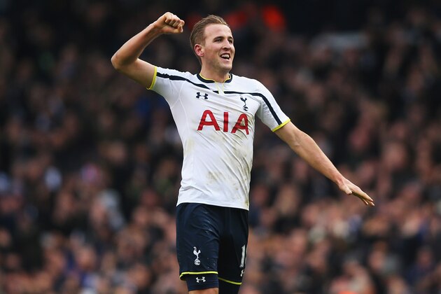 LONDON, ENGLAND - FEBRUARY 07:  Harry Kane of Tottenham Hotspur celebrates victory after the Barclays Premier League match between Tottenham Hotspur and Arsenal at White Hart Lane on February 7, 2015 in London, England.  (Photo by Paul Gilham/Getty Images)