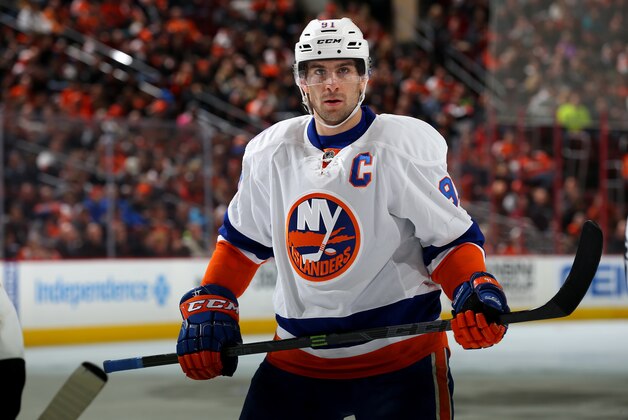 PHILADELPHIA, PA - FEBRUARY 05: John Tavares #91 of the New York Islanders in action against the Philadelphia Flyers at Wells Fargo Center on February 5, 2015 in Philadelphia, Pennsylvania. The New York Islanders won, 3-2, in a shootout. (Photo by Patrick Smith/Getty Images)