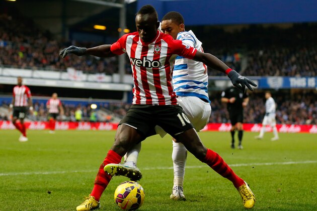 LONDON, ENGLAND - FEBRUARY 07:  Sadio Mane of Southampton in action during the Barclays Premier League match between Queens Park Rangers and Southampton at Loftus Road on February 7, 2015 in London, England.  (Photo by Steve Bardens/Getty Images)