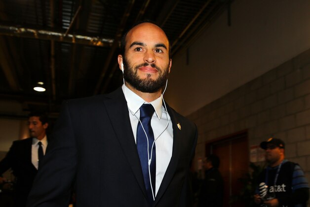 LOS ANGELES, CA - DECEMBER 07:  Landon Donovan #10 of the Los Angeles arrives at StubHub Center prior to the 2014 MLS Cup match between the New England Revolution and the Los Angeles Galaxy on December 7, 2014 in Los Angeles, California.  (Photo by Victor Decolongon/Getty Images)