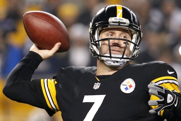 Pittsburgh Steelers quarterback Ben Roethlisberger (7) passes during the first half of an NFL wildcard playoff football game against the Baltimore Ravens, Saturday, Jan. 3, 2015, in Pittsburgh. The Ravens won 30-17. (AP Photo/Gene J. Puskar)