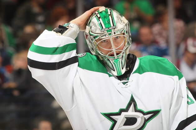 DENVER, CO - JANUARY 10: Goaltender Kari Lehtonen