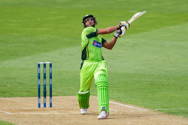 WELLINGTON, NEW ZEALAND - JANUARY 31:  Shahid Afridi of Pakistan bats during the One Day International match between New Zealand and Pakistan at Westpac Stadium on January 31, 2015 in Wellington, New Zealand.  (Photo by Hagen Hopkins/Getty Images)