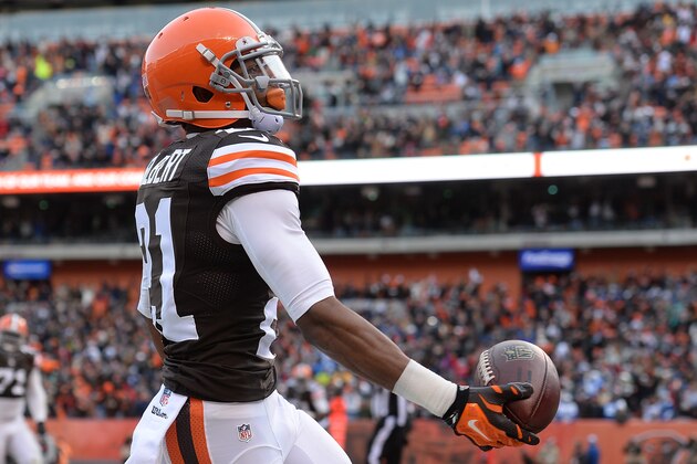 CLEVELAND, OH - DECEMBER 07:  Justin Gilbert #21 of the Cleveland Browns celebrates his interception for a touchdown during the third quarter against the Indianapolis Colts at FirstEnergy Stadium on December 7, 2014 in Cleveland, Ohio.  (Photo by Jason Miller/Getty Images)