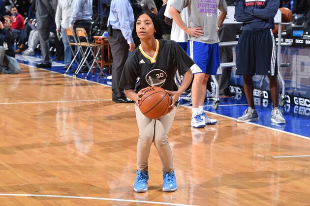 PHILADELPHIA, PA - FEBRUARY 9:  Mo'ne Davis Little League star shoots around prior to the game against the Philadelphia 76ers at Wells Fargo Center on February 9, 2015 in Philadelphia, Pennsylvania NOTE TO USER: User expressly acknowledges and agrees that, by downloading and/or using this Photograph, user is consenting to the terms and conditions of the Getty Images License Agreement. Mandatory Copyright Notice: Copyright 2015 NBAE (Photo by Jesse D. Garrabrant/NBAE via Getty Images)