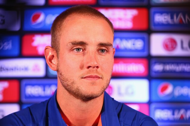 SYDNEY, AUSTRALIA - FEBRUARY 07:  Stuart Broad listens to questions as he speaks to the media during an England media session at The Intercontinental on February 7, 2015 in Sydney, Australia.  (Photo by Mark Kolbe/Getty Images)