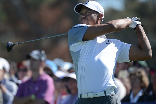 LA JOLLA, CA - FEBRUARY 05:  Tiger Woods plays his tee shot on the 10th hole of the north course during the first round of the Farmers Insurance Open at Torrey Pines Golf Course on February 5, 2015 in La Jolla, California.  (Photo by Donald Miralle/Getty Images)