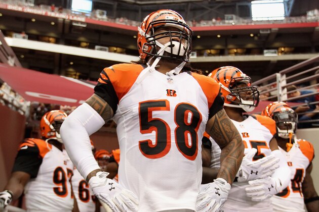 GLENDALE, AZ - AUGUST 24:  Middle linebacker Rey Maualuga #58 of the Cincinnati Bengals prepares to take the field for the preseason NFL game against the Arizona Cardinals at the University of Phoenix Stadium on August 24, 2014 in Glendale, Arizona. The Bengals defeated the Cardinals 19-13.  (Photo by Christian Petersen/Getty Images)