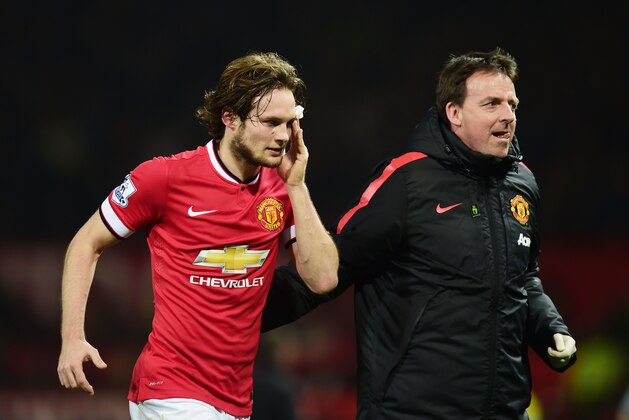 MANCHESTER, ENGLAND - FEBRUARY 11:  Daley Blind of Manchester United leaves the field for treatment during the Barclays Premier League match between Manchester United and Burnley at Old Trafford on February 11, 2015 in Manchester, England.  (Photo by Jamie McDonald/Getty Images)