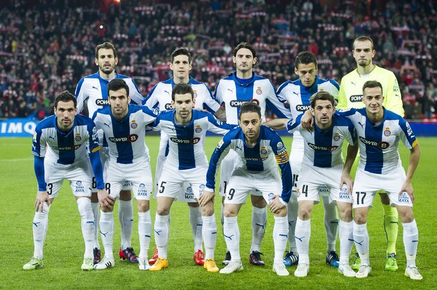 BILBAO, SPAIN - FEBRUARY 11: ÊRCD Espanyol line up for a team photo prior to the Copa del Rey Semi-Final first leg match between Athletic Club and RCD Espanyol at San Mames Stadium on February 11, 2015 in Bilbao, Spain. (Photo by Juan Manuel Serrano Arce/Getty Images)