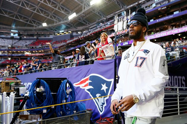 GLENDALE, AZ - FEBRUARY 01:  Aaron Dobson #17 of the New England Patriots looks on prior to Super Bowl XLIX against the Seattle Seahawks at University of Phoenix Stadium on February 1, 2015 in Glendale, Arizona.  (Photo by Kevin C. Cox/Getty Images)