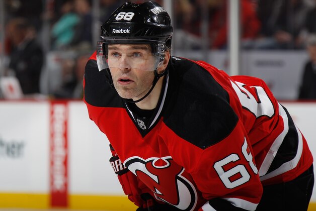 NEWARK, NJ - JANUARY 09:  Jaromir Jagr #68 of the New Jersey Devils skates against the New York Islanders at the Prudential Center on January 9, 2015 in Newark, New Jersey. The Islanders defeated the Devils 3-2 in overtime.  (Photo by Bruce Bennett/Getty Images)
