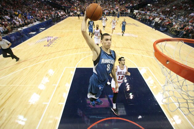ST. LOUIS, MO - OCTOBER 24: Zach LaVine #8 of the Minnesota Timberwolves goes for the dunk against the Chicago Bulls during the game on October 24, 2014 at Scottrade Center in St. Louis, Missouri. NOTE TO USER: User expressly acknowledges and agrees that, by downloading and or using this Photograph, user is consenting to the terms and conditions of the Getty Images License Agreement. Mandatory Copyright Notice: Copyright 2014 NBAE (Photo by David Sherman/NBAE via Getty Images)