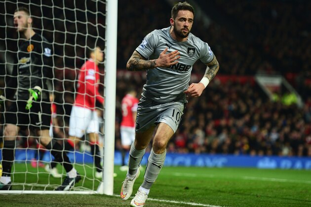 MANCHESTER, ENGLAND - FEBRUARY 11:  Danny Ings of Burnley celebrates his goal during the Barclays Premier League match between Manchester United and Burnley at Old Trafford on February 11, 2015 in Manchester, England.  (Photo by Jamie McDonald/Getty Images)