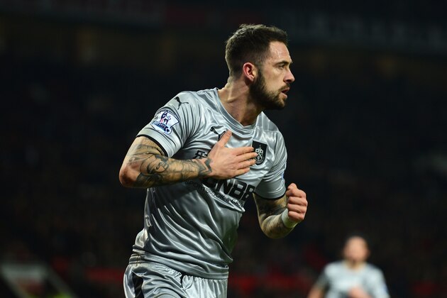 MANCHESTER, ENGLAND - FEBRUARY 11:  Danny Ings of Burnley celebrates his goal during the Barclays Premier League match between Manchester United and Burnley at Old Trafford on February 11, 2015 in Manchester, England.  (Photo by Jamie McDonald/Getty Images)