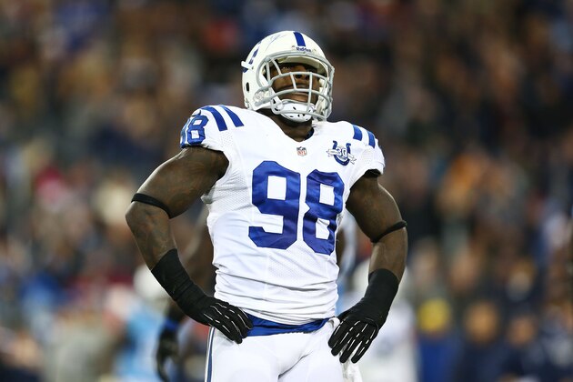 NASHVILLE, TN - NOVEMBER 14:   Robert Mathis #98 of the Indianapolis Colts reacts after being called for roughing the passer in the second quarter against the Tennessee Titans at LP Field on November 14, 2013 in Nashville, Tennessee.  (Photo by Andy Lyons/Getty Images)