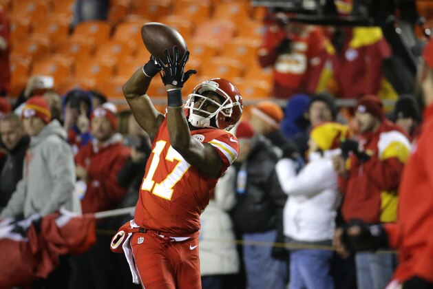 Kansas City Chiefs wide receiver Donnie Avery (17) makes a catch before an NFL football game against the Denver Broncos in Kansas City, Mo., Sunday, Nov. 30, 2014. (AP Photo/Charlie Riedel)