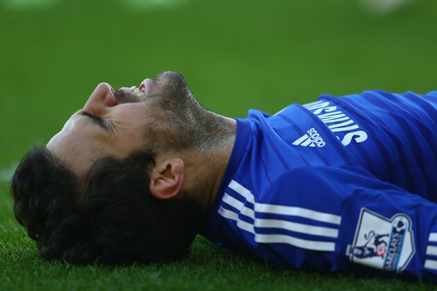 SOUTHAMPTON, ENGLAND - DECEMBER 28:  Cesc Fabregas of Chelsea lies on the pitch as he shows his frustration during the Barclays Premier League match between Southampton and Chelsea at St Mary's Stadium on December 28, 2014 in Southampton, England.  (Photo by Michael Steele/Getty Images)