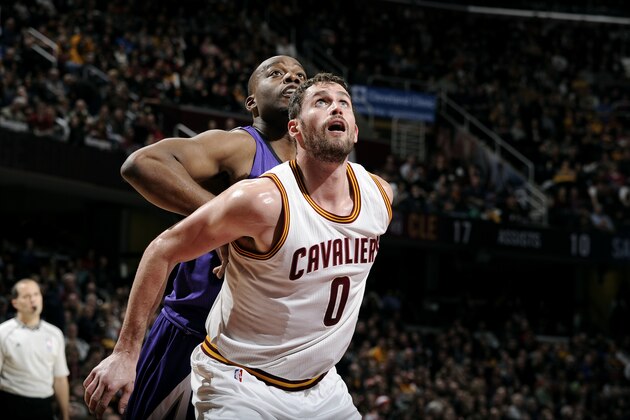 CLEVELAND, OH - JANUARY 30: Kevin Love #0 of the Cleveland Cavaliers battles for position against the Sacramento Kings at The Quicken Loans Arena on January 30, 2015 in Cleveland, Ohio. NOTE TO USER: User expressly acknowledges and agrees that, by downloading and/or using this Photograph, user is consenting to the terms and conditions of the Getty Images License Agreement. Mandatory Copyright Notice: Copyright 2015 NBAE (Photo by David Liam Kyle/NBAE via Getty Images)