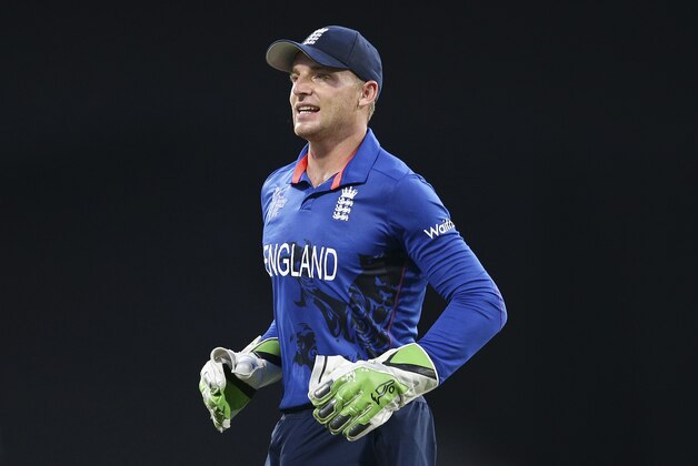 England's wicketkeeper Jos Buttler runs on the field during their Cricket World Cup warm-up match against Pakistan in Sydney, Australia, Wednesday, Feb. 11, 2015. (AP Photo/Rob Griffith)
