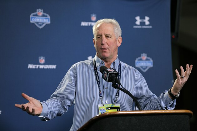 Chicago Bears coach John Fox answers a question during a news conference at the NFL football scouting combine in Indianapolis, Wednesday, Feb. 18, 2015. (AP Photo/David J. Phillip)