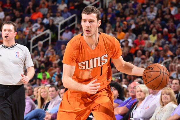 PHOENIX, AZ - FEBRUARY 6: Goran Dragic #1 of the Phoenix Suns handles the ball against the Utah Jazz on February 6, 2015 at U.S. Airways Center in Phoenix, Arizona. NOTE TO USER: User expressly acknowledges and agrees that, by downloading and or using this photograph, user is consenting to the terms and conditions of the Getty Images License Agreement. Mandatory Copyright Notice: Copyright 2015 NBAE (Photo by Barry Gossage/NBAE via Getty Images)
