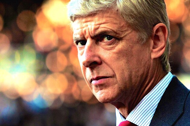 LONDON, ENGLAND - FEBRUARY 07:  Arsene Wenger, manager of Arsenal looks on during the Barclays Premier League match between Tottenham Hotspur and Arsenal at White Hart Lane on February 7, 2015 in London, England.  (Photo by Paul Gilham/Getty Images)
