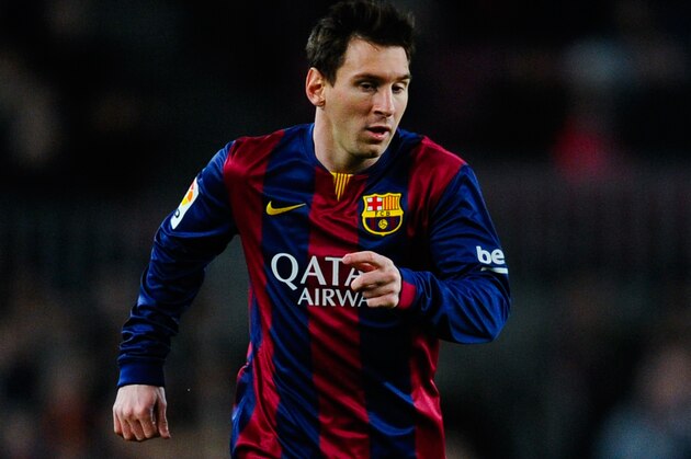 BARCELONA, SPAIN - FEBRUARY 11:  Lionel Messi of FC Barcelona runs with the ball during the Copa del Rey Semi-Final first leg match between FC Barcelona and Villarreal CF at Camp Nou on February 11, 2015 in Barcelona, Spain.  (Photo by David Ramos/Getty Images)