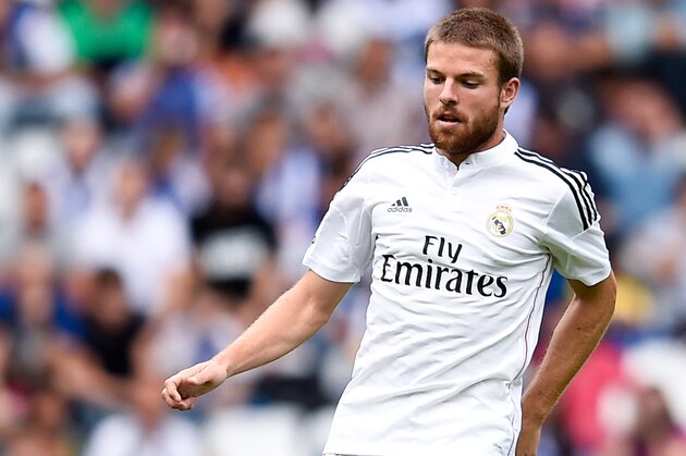 LA CORUNA, SPAIN - SEPTEMBER 20:  Asier Illarramendi of Real Madrid CF runs with the ball during the La Liga match between RC Deportivo La Coruna and Real Madrid CF at Riazor Stadium on September 20, 2014 in La Coruna, Spain.  (Photo by David Ramos/Getty Images)