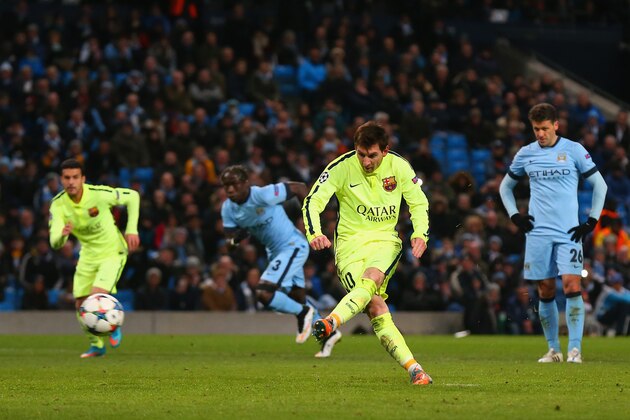 MANCHESTER, ENGLAND - FEBRUARY 24:  Lionel Messi of Barcelona's penalty is saved by Joe Hart of Manchester City during the UEFA Champions League Round of 16 match between Manchester City and Barcelona at Etihad Stadium on February 24, 2015 in Manchester, United Kingdom.  (Photo by Alex Livesey/Getty Images)