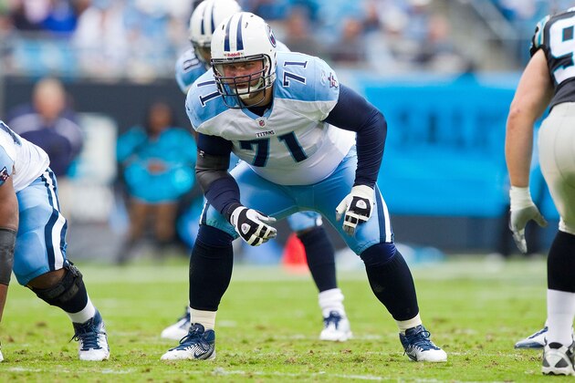 CHARLOTTE, NC - NOVEMBER 13: Michael Roos #71 of the Tennessee Titans during the game against the Carolina Panthers at Bank of America Stadium on November 13, 2011 in Charlotte, North Carolina.  The Titans defeated the Panthers 30-3.  (Photo by Brian A. Westerholt/Getty Images)