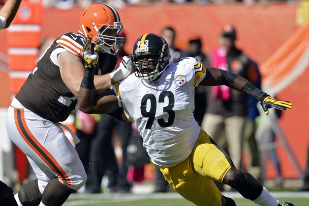 Pittsburgh Steelers outside linebacker Jason Worilds (93) rushes against Cleveland Browns tackle Mitchell Schwartz in the second quarter of an NFL football game Sunday, Oct. 12, 2014, in Cleveland. (AP Photo/David Richard)