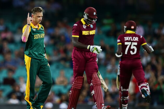 SYDNEY, AUSTRALIA - FEBRUARY 27:  Dale Steyn of South Africa celebrates taking the wicket of Jason Holder of West Indies during the 2015 ICC Cricket World Cup match between South Africa and the West Indies at Sydney Cricket Ground on February 27, 2015 in Sydney, Australia.  (Photo by Matt King/Getty Images)