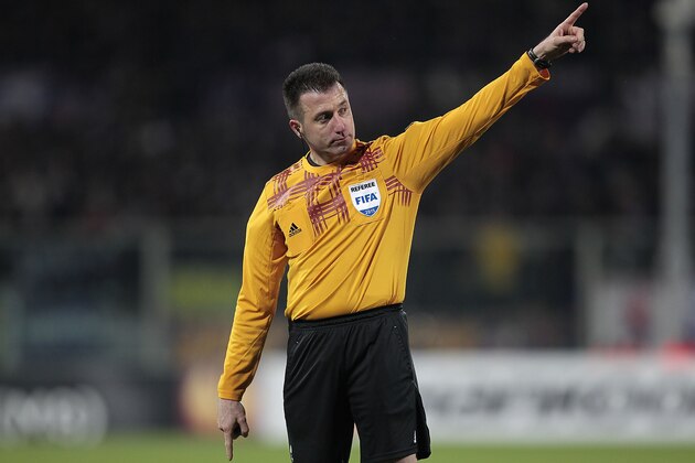 FLORENCE, ITALY - FEBRUARY 26: Huseyin Gocek referee during the UEFA Europa League Round of 32 match between  ACF Fiorentina and Tottenham Hotspur FC at Artemio Franchi stadium on February 26, 2015 in Florence, Italy.  (Photo by Gabriele Maltinti/Getty Images)