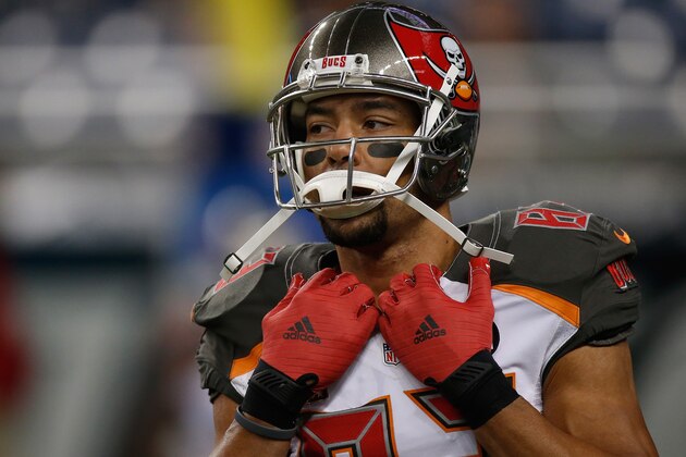 DETROIT, MI - DECEMBER 07: Vincent Jackson #83 of the Tampa Bay Buccaneers looks on prior to playing the Detroit Lions at Ford Field on December 07, 2014 in Detroit, Michigan. (Photo by Gregory Shamus/Getty Images)