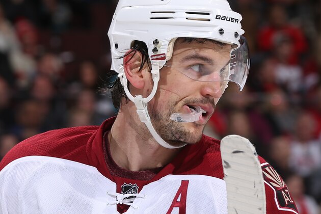 OTTAWA, ON - JANUARY 31: Antoine Vermette #50 of the Arizona Coyotes skates against the Ottawa Senators at Canadian Tire Centre on January 31, 2015 in Ottawa, Ontario, Canada.  (Photo by Andre Ringuette/NHLI via Getty Images)