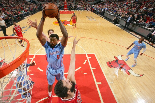CHICAGO, IL - MARCH 01:  DeAndre Jordan #6 of the Los Angeles Clippers grabs a rebound from Nikola Mirotic #44 of the Chicago Bulls on March 1, 2015 at the United Center in Chicago, Illinois. NOTE TO USER: User expressly acknowledges and agrees that, by downloading and/or using this photograph, user is consenting to the terms and conditions of the Getty Images License Agreement.  Mandatory Copyright Notice: Copyright 2015 NBAE (Photo by Joe Murphy/NBAE via Getty Images)
