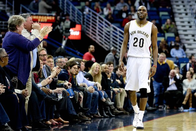 Feb 25, 2015; New Orleans, LA, USA; New Orleans Pelicans guard Quincy Pondexter (20) gets an ovation from fans  during the fourth quarter of a game against the Brooklyn Nets at the Smoothie King Center. The Pelicans defeated the Nets 102-96. Mandatory Credit: Derick E. Hingle-USA TODAY Sports