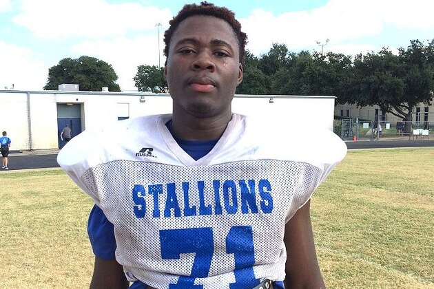 Oklahoma OT commit Jean Delance picked up a Texas offer on Saturday. Will a Red River Rivalry recruiting battle follow?