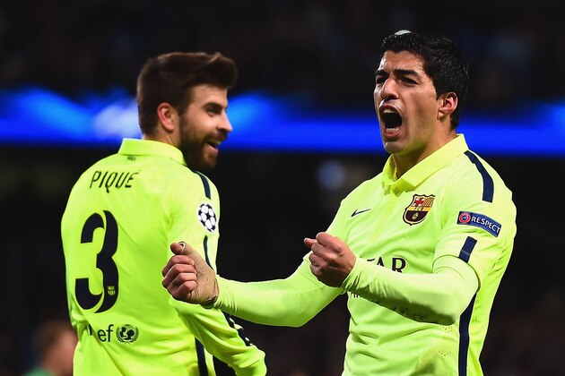 MANCHESTER, ENGLAND - FEBRUARY 24:  Luis Suarez of Barcelona celebrates scoring their second goal during the UEFA Champions League Round of 16 match between Manchester City and Barcelona at Etihad Stadium on February 24, 2015 in Manchester, United Kingdom.  (Photo by Laurence Griffiths/Getty Images)
