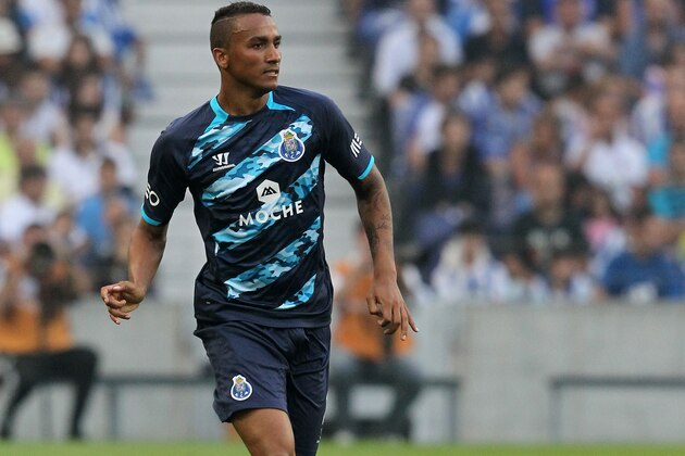 PORTO, PORTUGAL - JULY 27:  Porto's Brazilian defender Danilo Silva during a preseason friendly match between FC Porto and Saint-Etienne on July 27, 2014 in Porto, Portugal.  (Photo by Carlos Rodrigues/Getty Images)