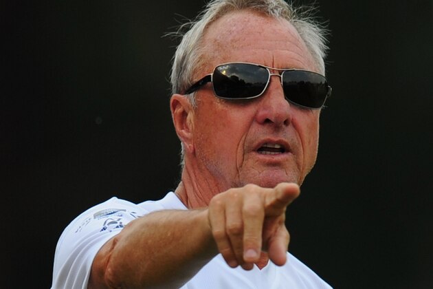 KUALA LUMPUR, MALAYSIA - MARCH 25: Johan Cruyff coach of Team YR1M gives instructions during the Laureus All Stars Unity Cup ahead of the 2014 Laureus World Sports Awards at Royal Selangor Club on March 25, 2014 in Kuala Lumpur, Malaysia. (Photo by Mike Hewitt/Getty Images for Laureus) KUALA LUMPUR, MALAYSIA - MARCH 25: Johan Cruyff coach of Team YR1M gives instructions during the Laureus All Stars Unity Cup ahead of the 2014 Laureus World Sports Awards at Royal Selangor Club on March 25, 2014 in Kuala Lumpur, Malaysia. (Photo by Mike Hewitt/Getty Images for Laureus)