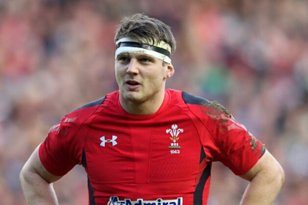 EDINBURGH, SCOTLAND - FEBRUARY 15:  Dan Biggar of Wales looks on during the RBS Six Nations match between Scotland and Wales at Murrayfield Stadium on February 15, 2015 in Edinburgh, Scotland.  (Photo by David Rogers/Getty Images)