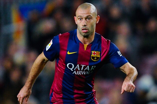 BARCELONA, SPAIN - FEBRUARY 11:  Javier Mascherano of FC Barcelona runs with the ball during the Copa del Rey Semi-Final first leg match between FC Barcelona and Villarreal CF at Camp Nou on February 11, 2015 in Barcelona, Spain.  (Photo by David Ramos/Getty Images)