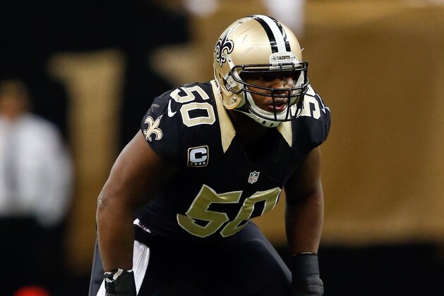 Dec 8, 2013; New Orleans, LA, USA; New Orleans Saints middle linebacker Curtis Lofton (50) against the Carolina Panthers during the second half of a game at Mercedes-Benz Superdome. Mandatory Credit: Derick E. Hingle-USA TODAY Sports
