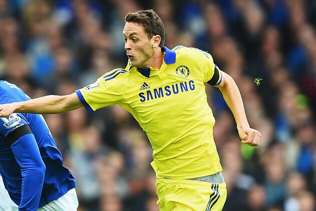 LIVERPOOL, ENGLAND - AUGUST 30: Romelu Lukaku of Everton is challenged by Nemanja Matic of Chelsea during the Barclays Premier League match between Everton and Chelsea at Goodison Park on August 30, 2014 in Liverpool, England.  (Photo by Laurence Griffiths/Getty Images)