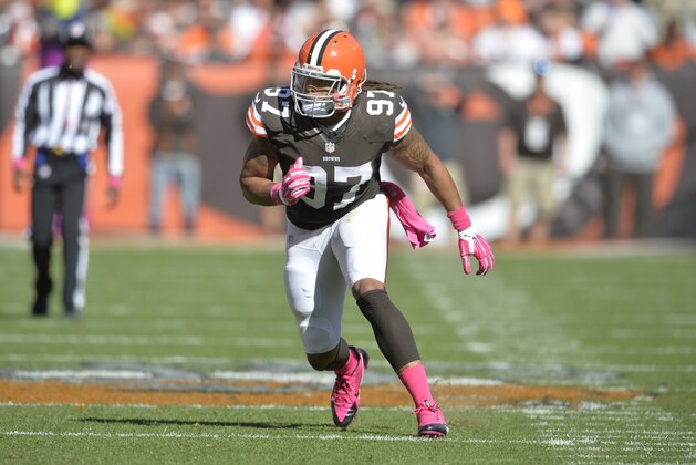 Cleveland Browns outside linebacker Jabaal Sheard rushes the passer during an NFL football game against the Pittsburgh Steelers Sunday, Oct. 12, 2014, in Cleveland. Cleveland won 31-10. (AP Photo/David Richard)